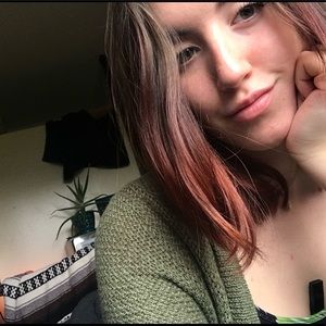 Meet your Posher, Hallie